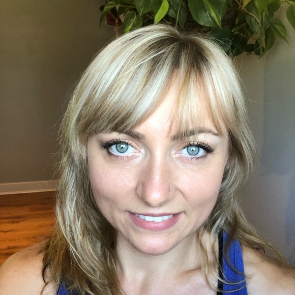 Meet your Posher, Anna - Picture 1 of 1